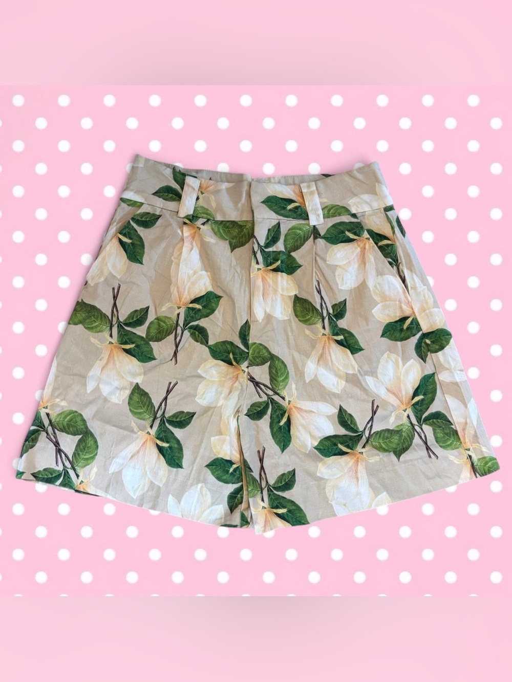 New York & Company Beige Floral High-Rise Shorts with Green Leaves